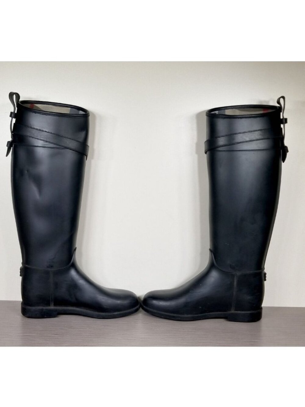 Burberry Knee High Belted Equestrian Rain Boots, Black, Womens Size 5 US / 35 - Picture 8 of 11